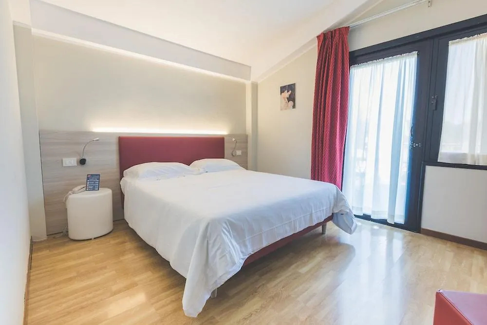 Hotel Ristorante Al Fiore Peschiera del Garda 3*,